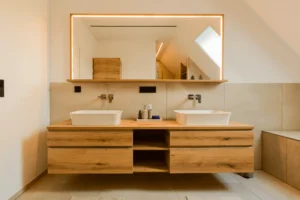 Maßanfertigung im Badezimmer vom Tischler der Eicher